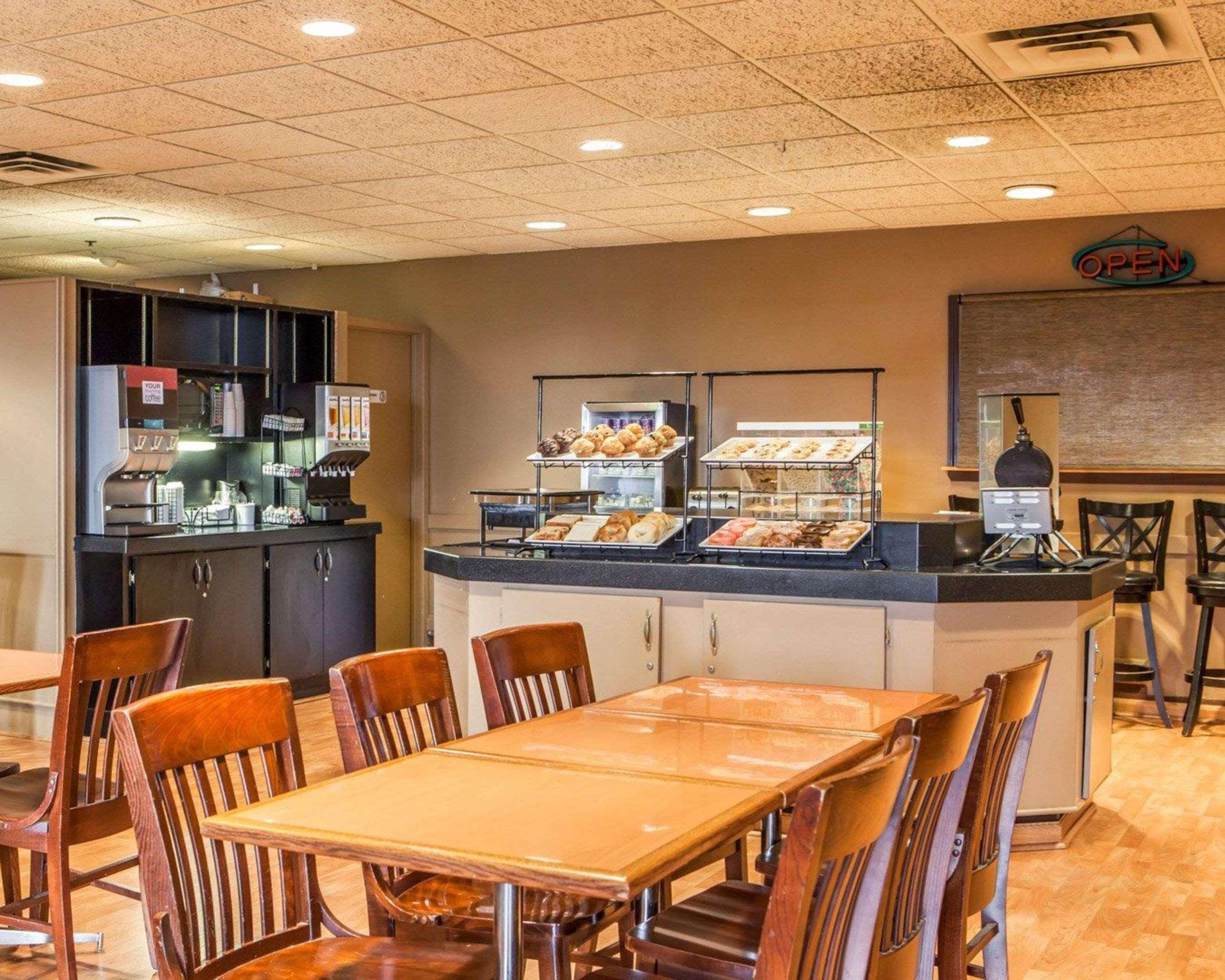 Quality Inn & Suites Orland Park - Chicago Екстериор снимка