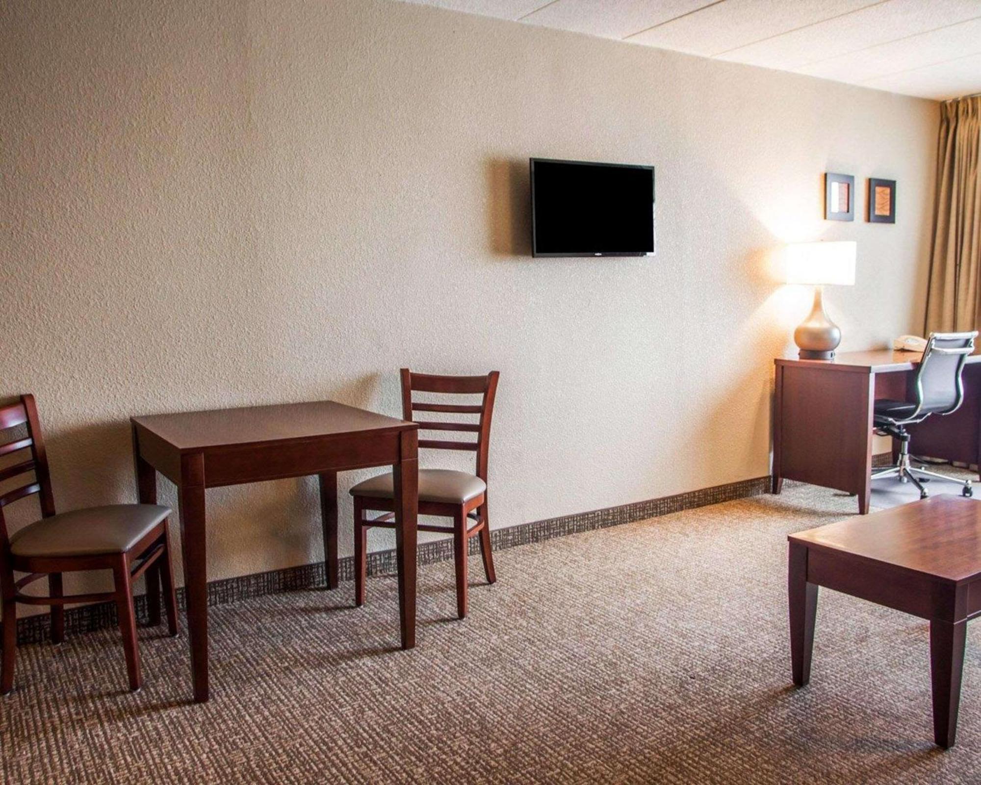 Quality Inn & Suites Orland Park - Chicago Екстериор снимка