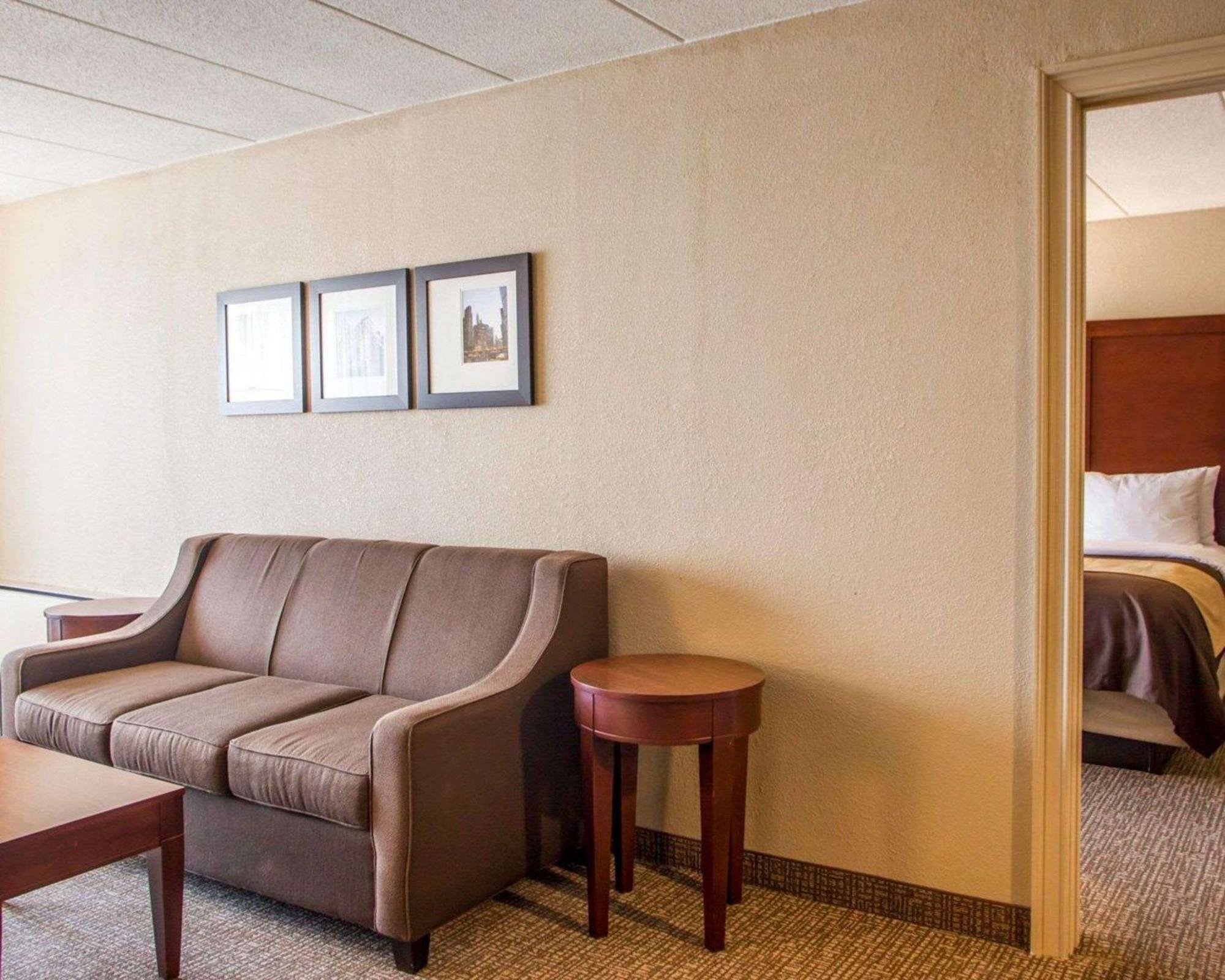 Quality Inn & Suites Orland Park - Chicago Екстериор снимка