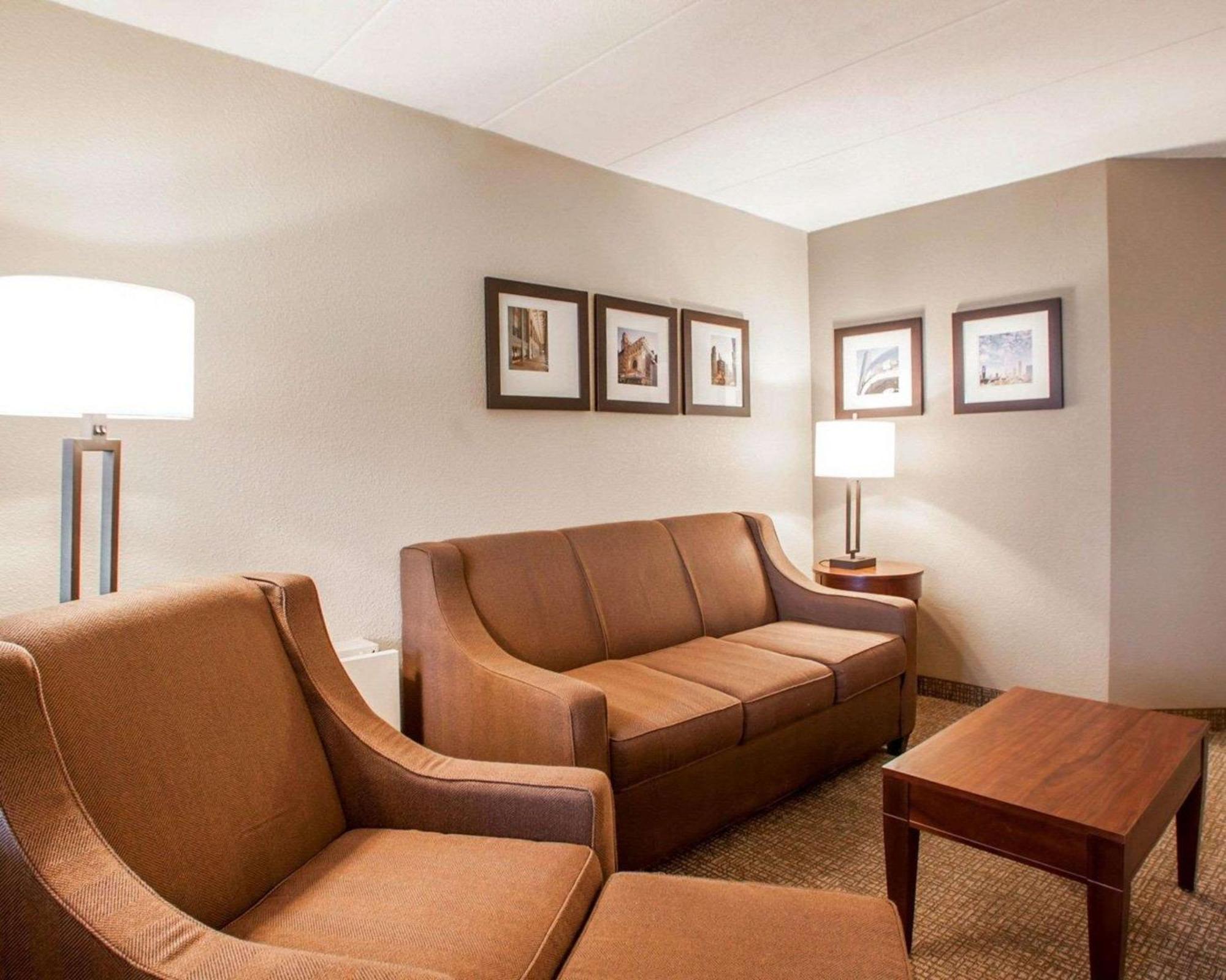 Quality Inn & Suites Orland Park - Chicago Екстериор снимка